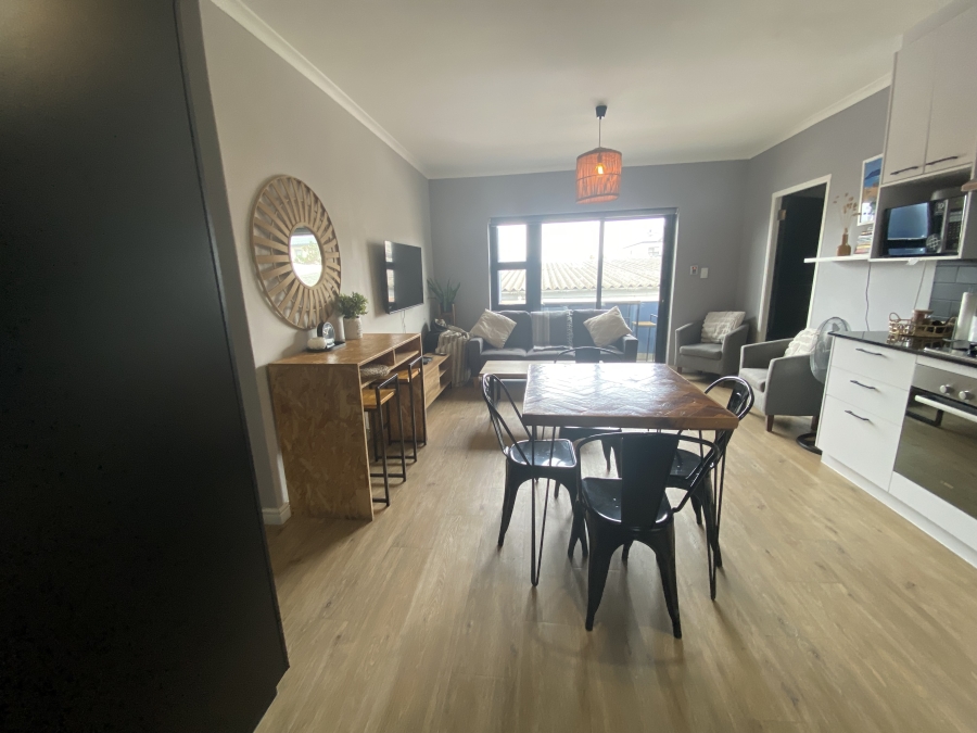 To Let 2 Bedroom Property for Rent in Beachfront Western Cape